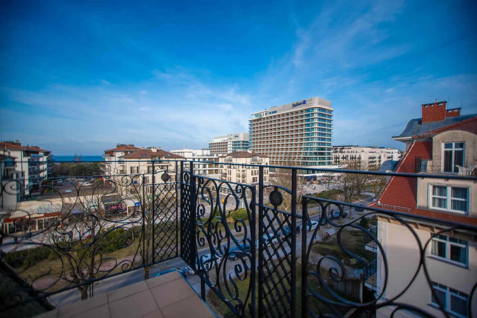 Ferienwohnung Drei Kronen Swinemünde 53 – Balkon mit Blick Richtung Radisson